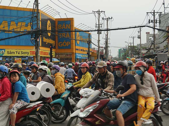 NGÃ TƯ BỐN XÃ - KHU VỰC SẦM UẤT KINH DOANH NHỘN NHỊP BẬC NHẤT SÀI GÒN nga tu bon xa khu vuc sam uat kinh doanh nhon nhip bac nhat sai gon