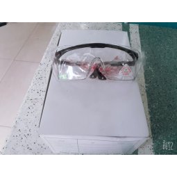  Kính chống bụi Đài Loan (polycacbonat)